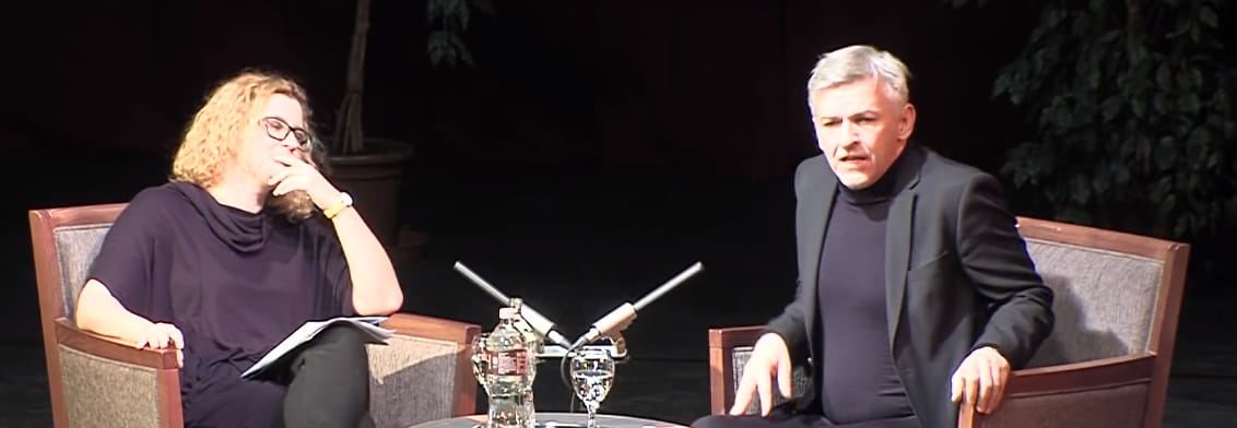 Alföldi Róbert kirakta elsőre letiltott beszélgetésének teljes videóját