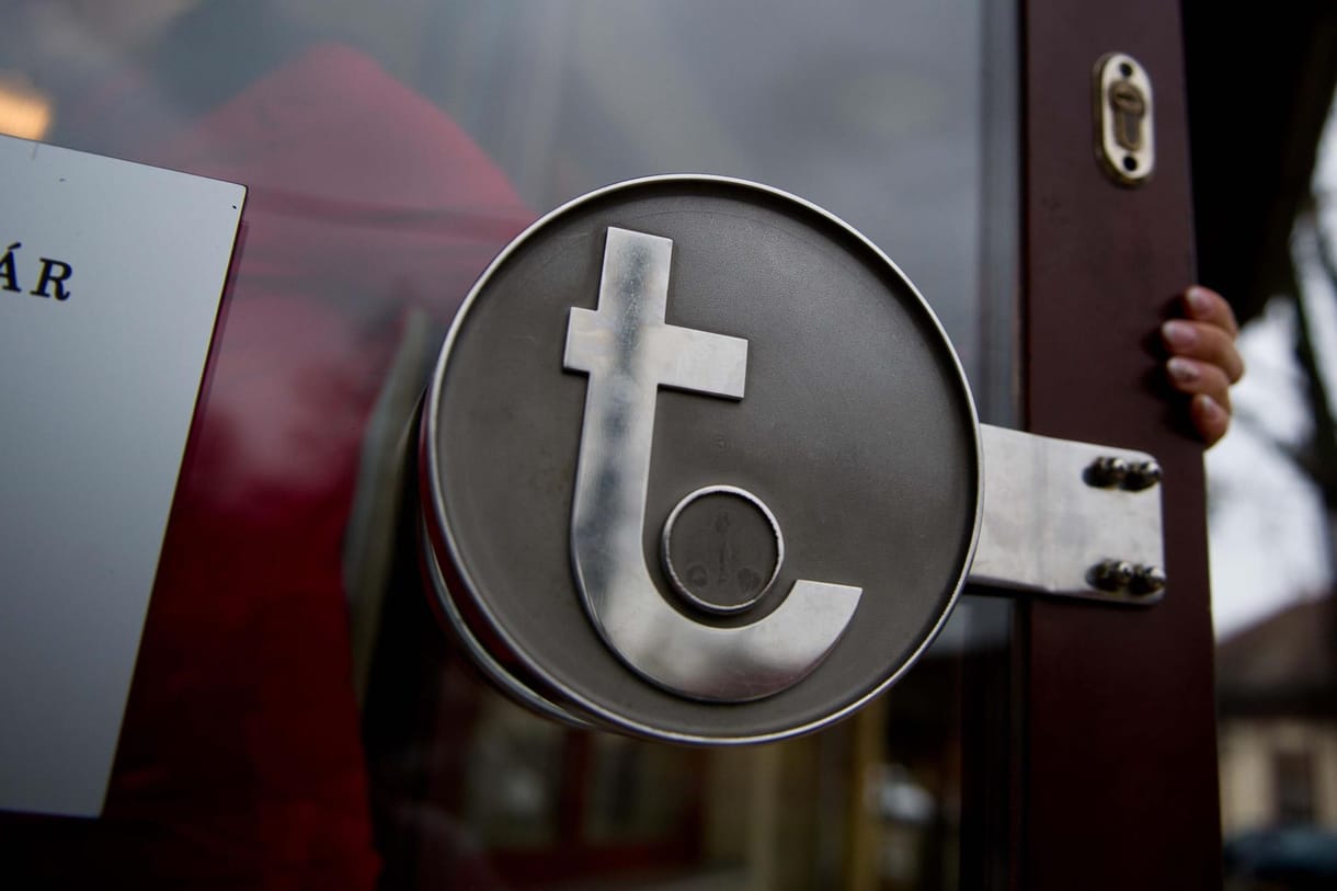 Csavaros történet: rendőrfőnökből lett krimiíró a Takarékbanknál