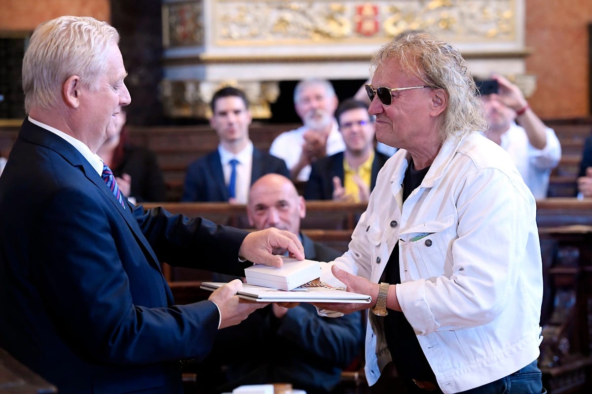 Horváth Charlie: Ha nem kapunk pénzt, nem tudunk kaját venni