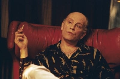Ördögi színjáték – Malkovich gyilkolni jön Budapestre