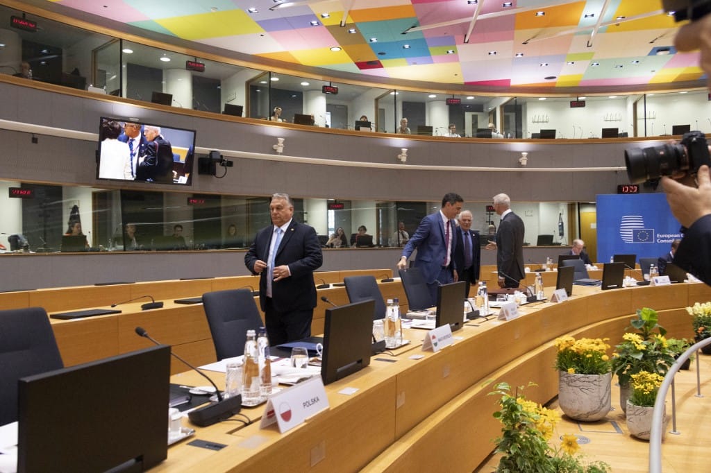 A szlovák kormányfő elárulta, magányos-e Orbán Viktor az uniós csúcsokon