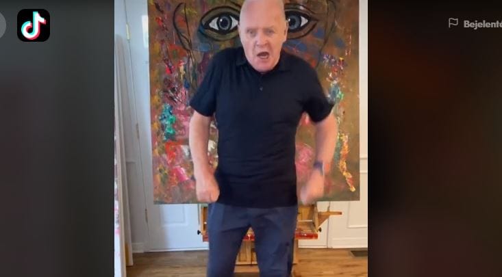 Nincs jobb napindítás, mint megcsodálni Anthony Hopkins táncát