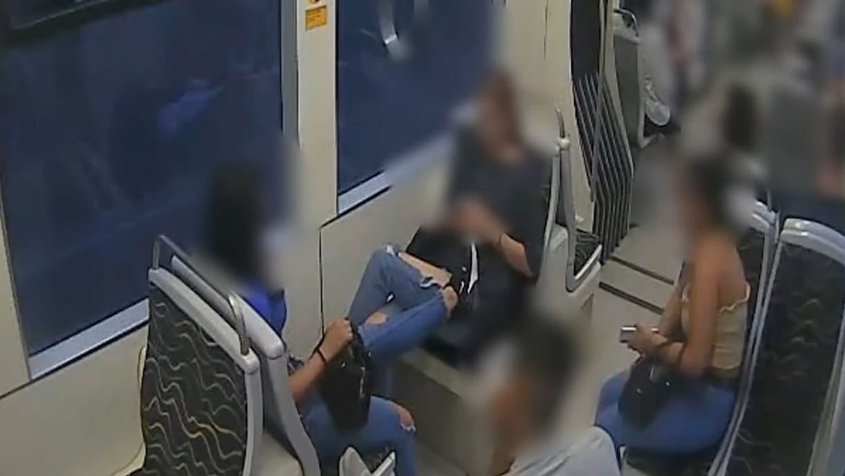 A rendőrség elfogta a 3-as villamoson pofozkodó fiatalokat