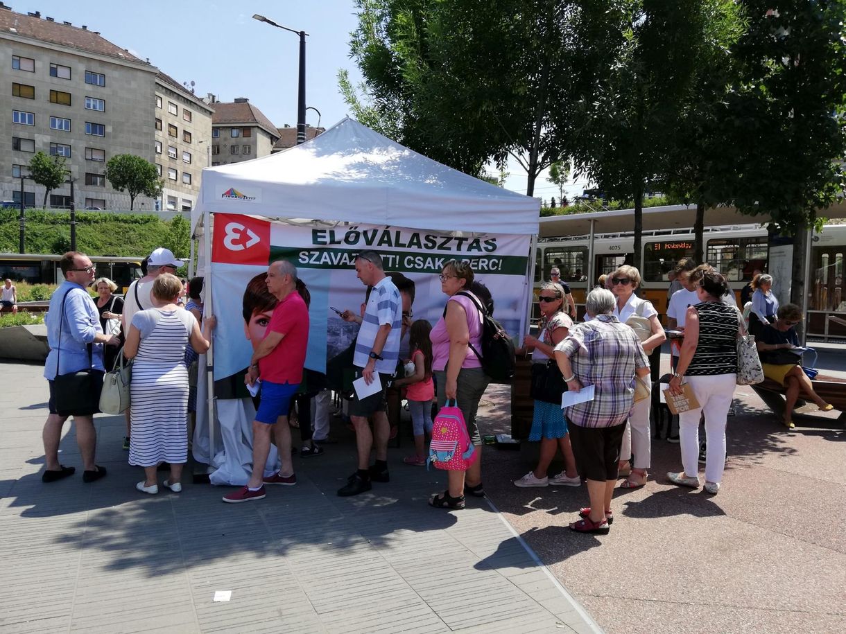 Pénteken is 10 ezer ember vett részt az előválasztáson