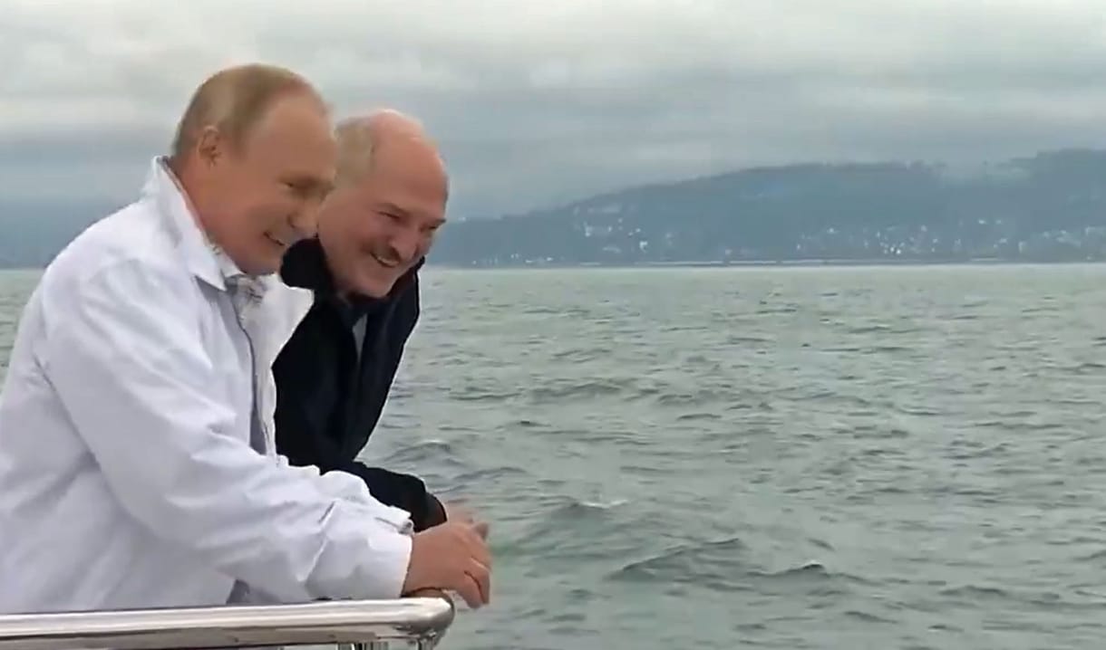 Lefoglalták a luxusjachtot, amin Putyin Lukasenkával hajókázott