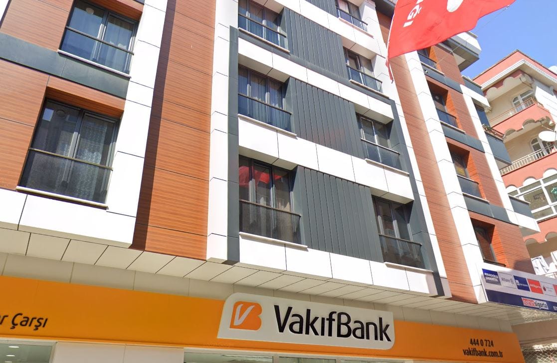 Kurultáj-szervező volt a török nagybank Budapesten nyíló fiókjának vezetője