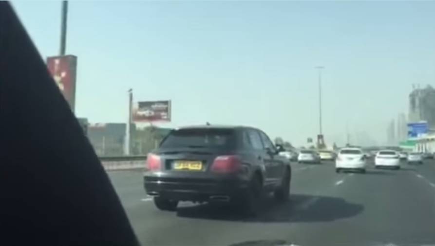 Dubajban teszteli a Bentayga szabadidőautót a Bentley