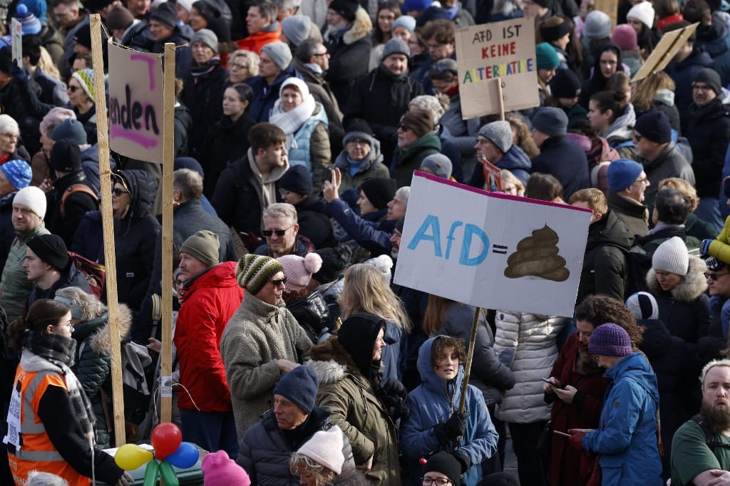 Vasárnap is németek százezrei vonultak az utcára az AfD ellen