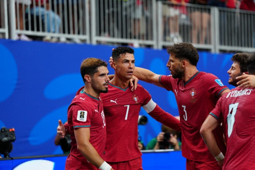 Cristiano Ronaldo mindenkit megcáfolt, Portugália kitömte Üzbegisztánt