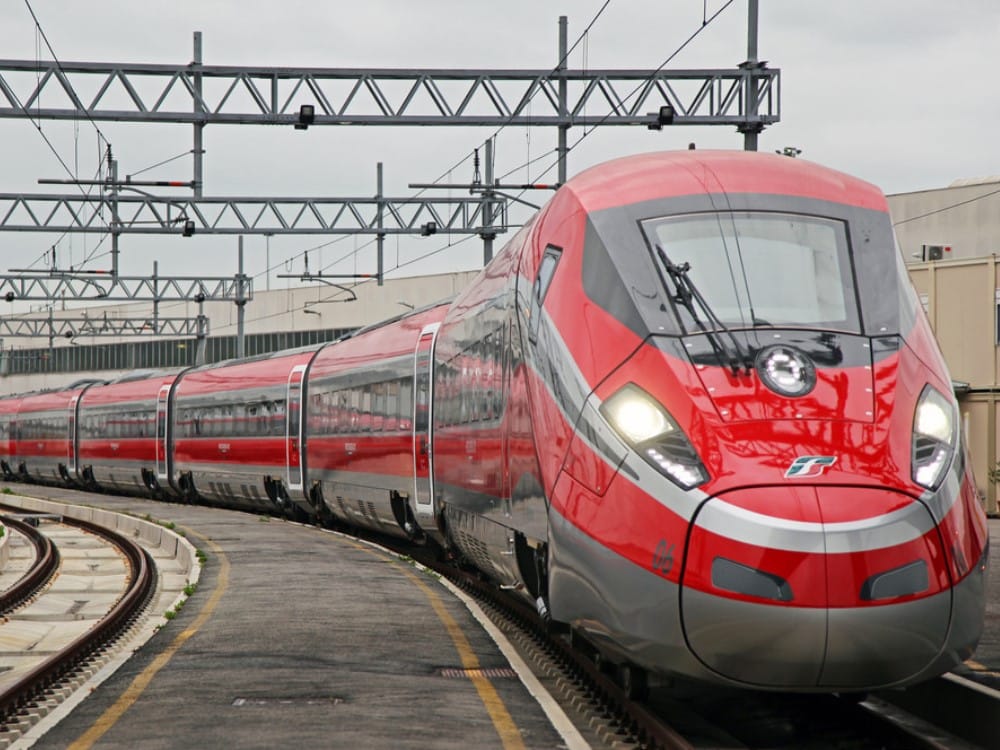 400 km/h-s sebességre is képes az új olasz szupervonat
