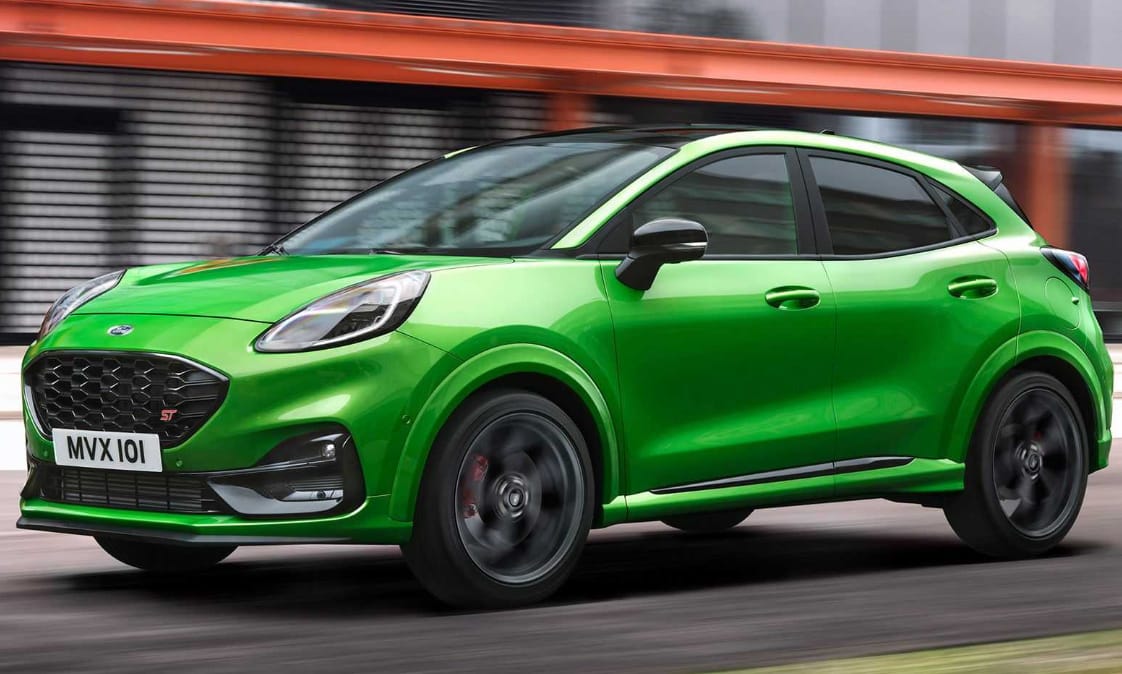 Itt a 200 lóerős Ford Puma ST, gyorsan bele is ültünk
