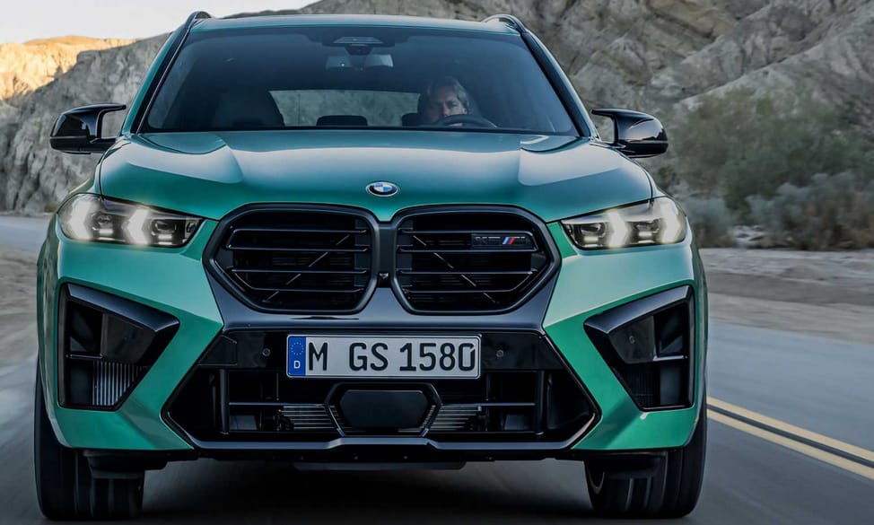 Picit hibrid, nagyon biturbó V8: Magyarországon a 625 lóerős legújabb BMW X5 M