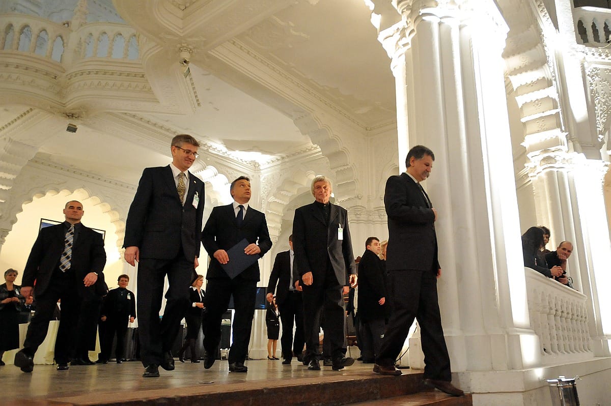 Orbán: révbe ért Makovecz elképzelése