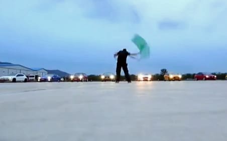 Videó: jól megmutatja a kínai sportautó a nyugatiaknak 