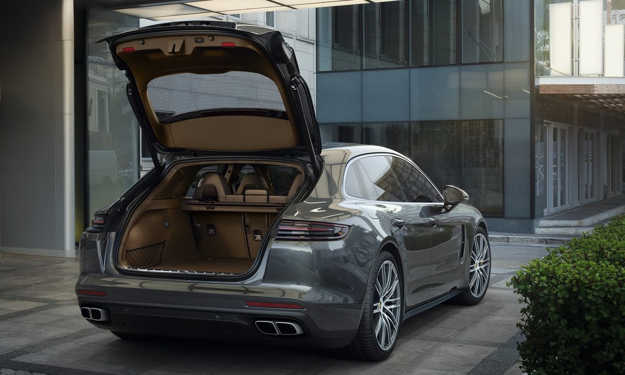 Puttonyos Porsche: elstartolt a kombi Panamera gyártása