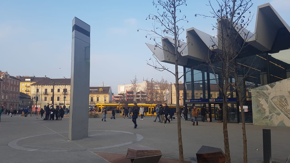 Nem akar szűnni az órapara a Moszkván – fotó
