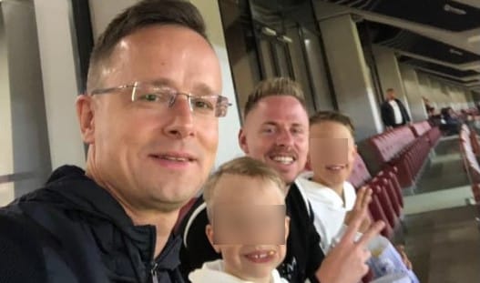 Szíjjártó: Dzsudzsák diplomata útlevele addig marad, amíg vissza nem vonul