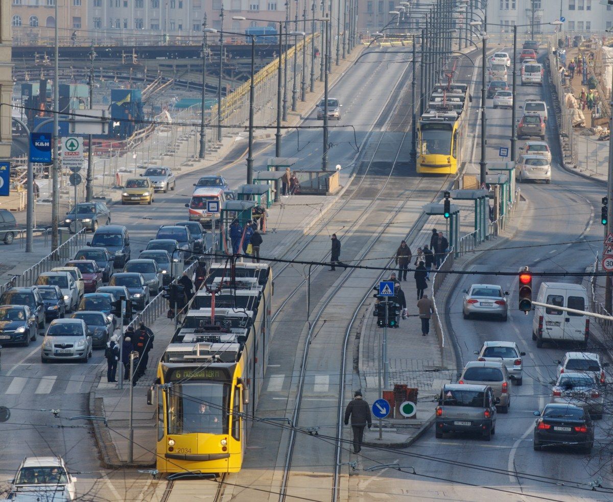 Holnap már nem áll meg a HÉV a Margit hídnál