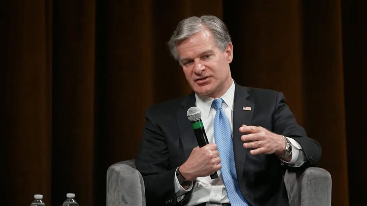 Az FBI igazgatója bejelentette, hogy még Trump beiktatása előtt lemond