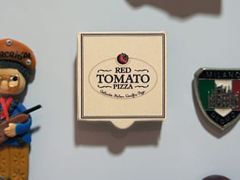 Pizzát rendel a hűtőmágnes