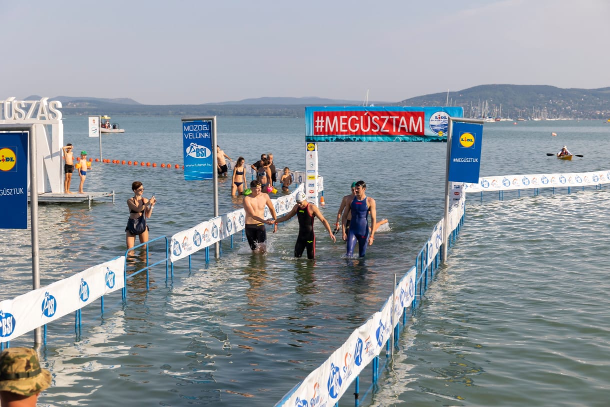 Elhalasztják a szombati Balaton-átúszást
