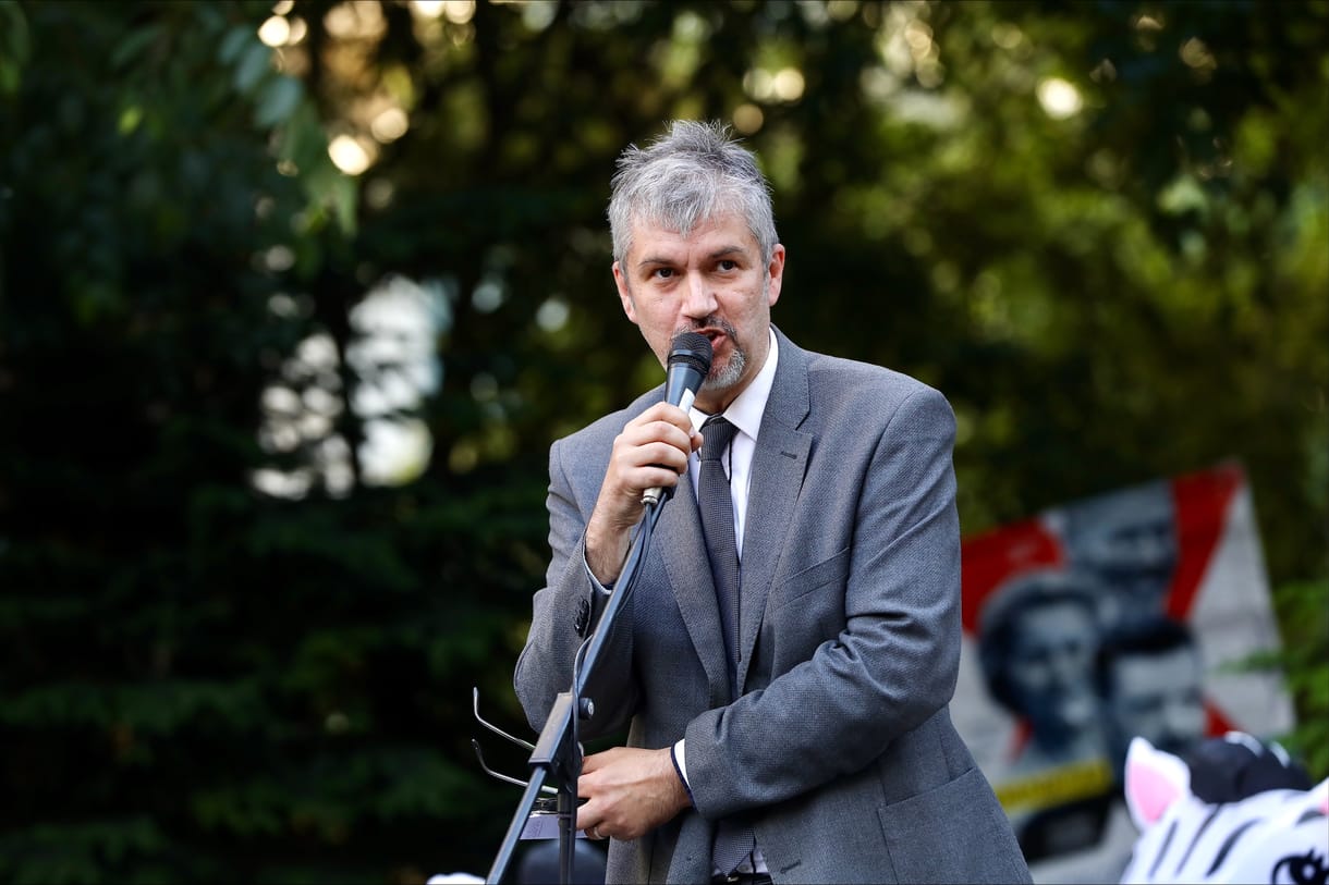 Hadházy Ákos: Nem sokat ér a közjegyzői hitelesítés a kormány véleménynyilvánító népszavazásánál