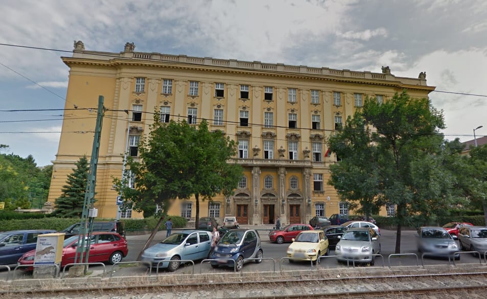 Nyomoz a rendőrség a megrángatott újságíró ügyében