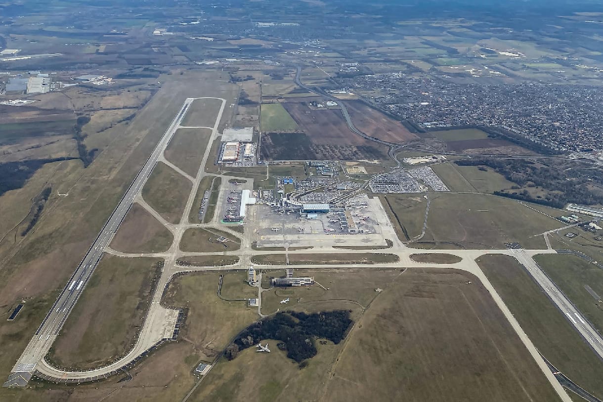Európától a Közel-Keletig vezető céghálót szőtt a kormány a Budapest Airport visszavásárlására