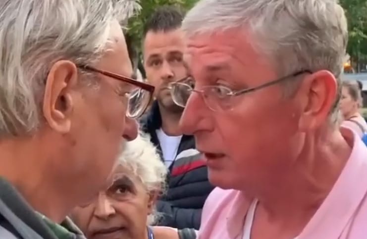 Gyurcsány emelt hangon oktatott ki egy fórumát megzavaró férfit