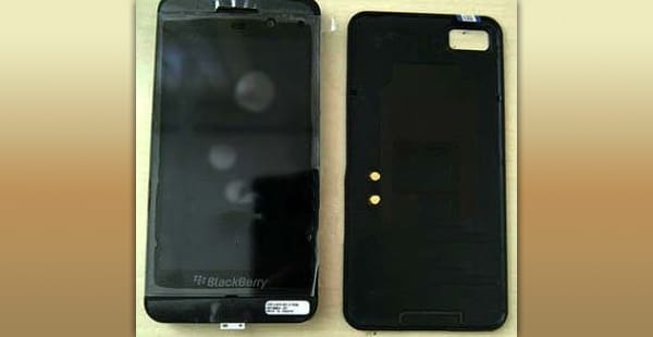 Kiszivárgott fotók az új BlackBerryről
