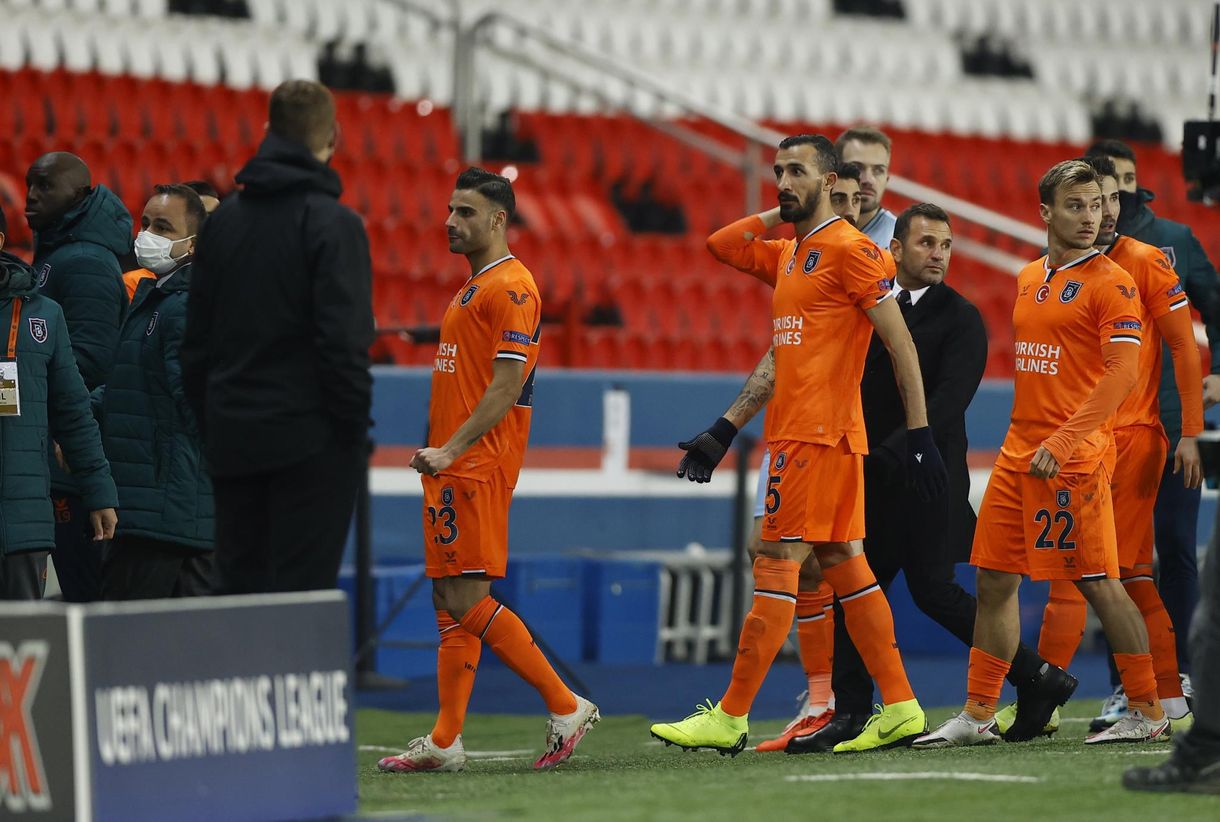 A teljes bírói gárdát lecserélik a PSG–Basaksehir szerda esti meccsére