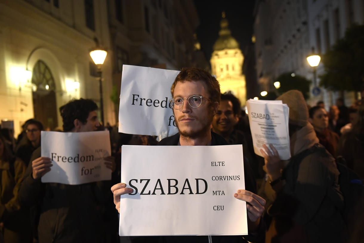 Puzsér nem kedveli a CEU-t, de kiáll mellette