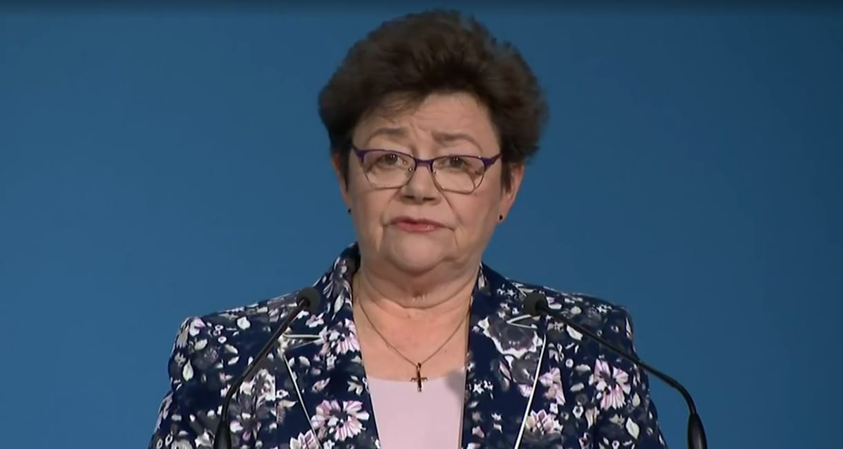 Továbbra is rendőrök őrzik Müller Cecíliát