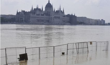 Kedd hajnalban éri el az áradás Budapestet