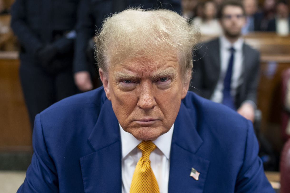 Világgazdasági válságot okozott épp Donald Trump, vagy csak a saját országát löki a szakadékba?
