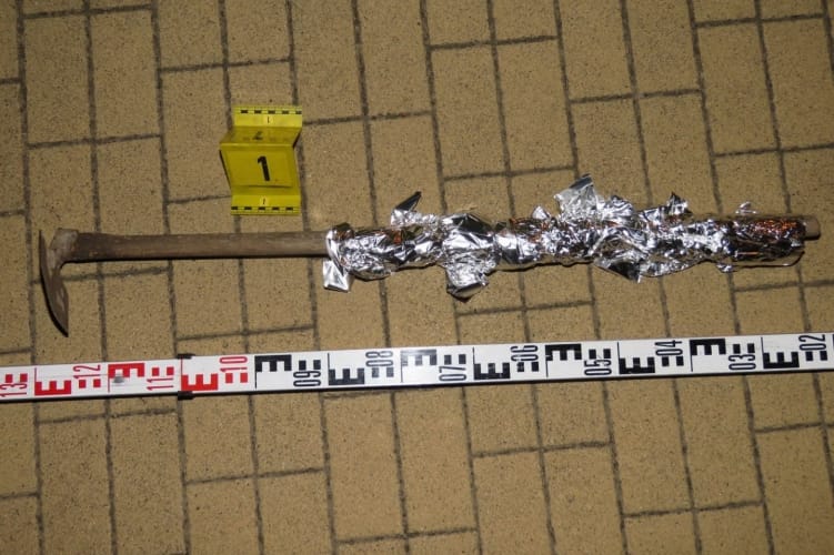 Vaskapával vertek eszméletlenre egy fiatalt Szolnokon, már az ügyészség vizsgálódik