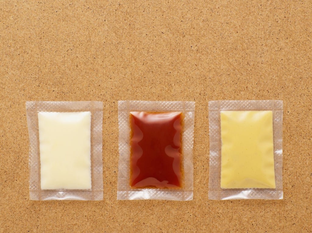 Rengeteg fogy az éttermi, mini tasakos ízesítőkből