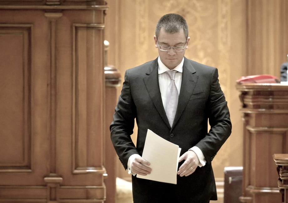Dupla lemondást ajánlanak a román államfőnek