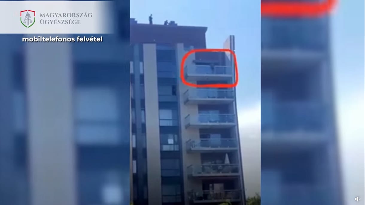 Autós üldözés után egy erkélyen lógva öngyilkossággal fenyegetőzött egy férfi