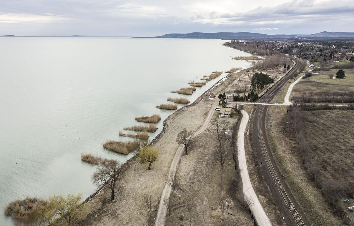 12,3 milliárdért emelkedik 10 centit a Balaton vízszintje