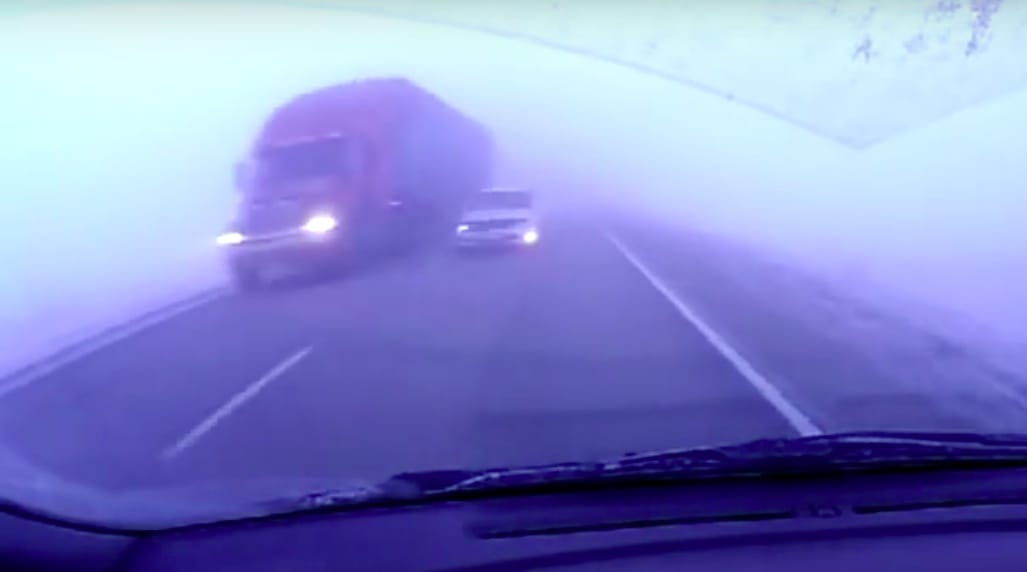 Ezzel a közlekedési helyzettel egyetlen autós sem akar találkozni – videó