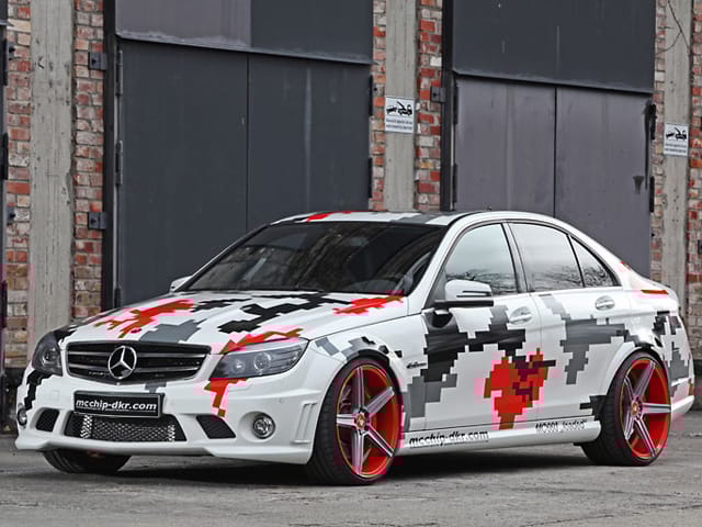 Ilyen egy bizarr, de bivalyerős Mercedes C63 AMG - fotók