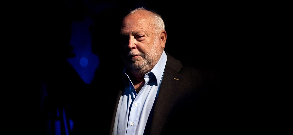 Özvegye nem hagyja annyiban, hogy az Oscar-gálán elfelejtették Andy Vajnát