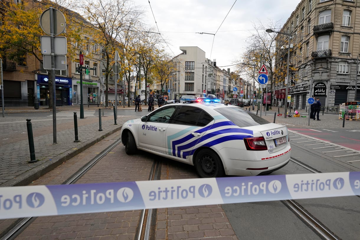 Belga ügyészség: a két svéd szurkolót megölő hétfői merénylő kiadatási ügye 