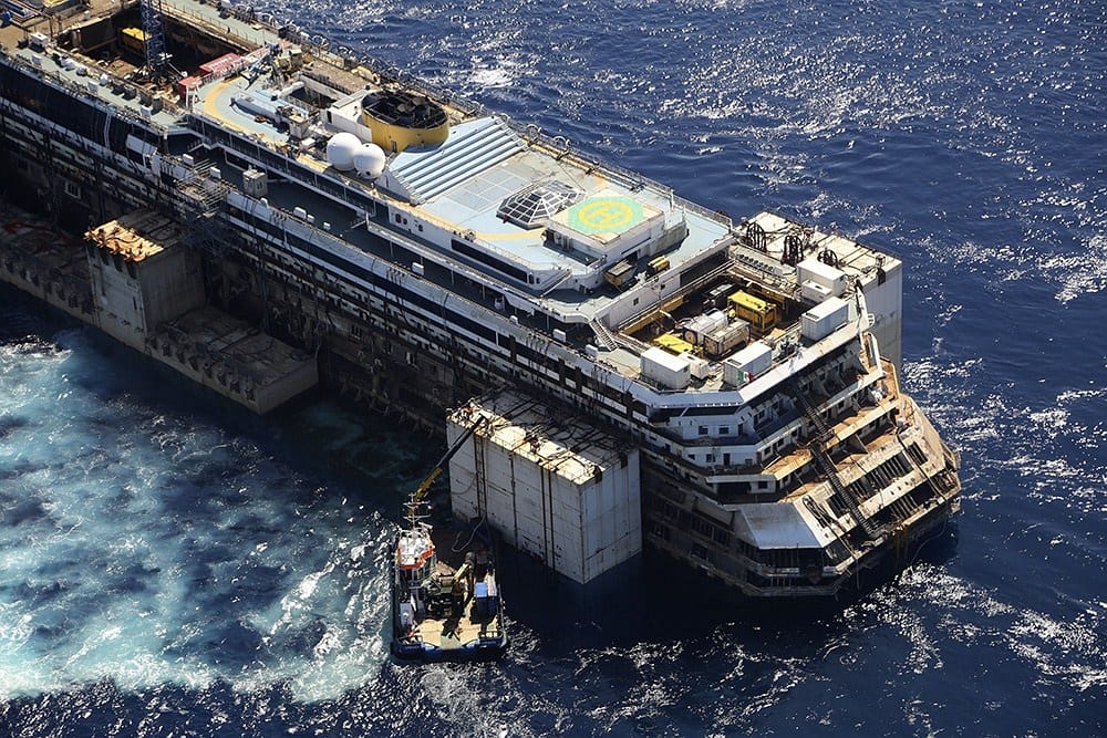 Nem semmisítik meg a Costa Concordia roncsait