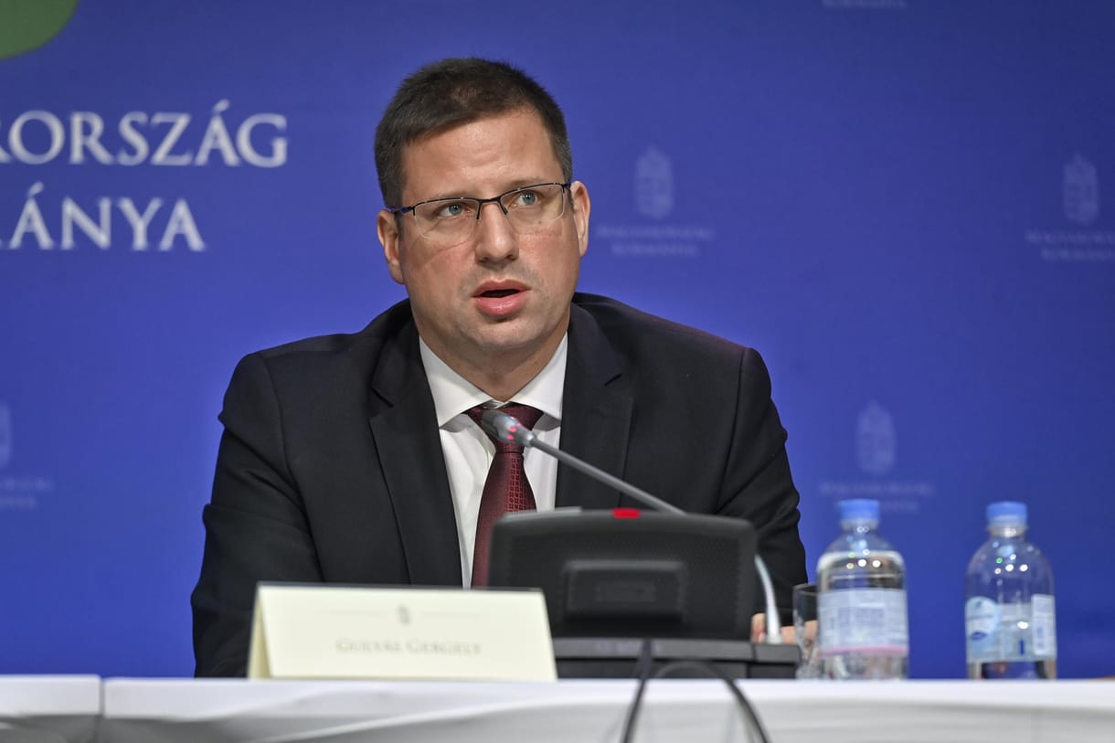 Gulyás Gergely megírta nekünk, mit jelentenek rejtélyes mondatai