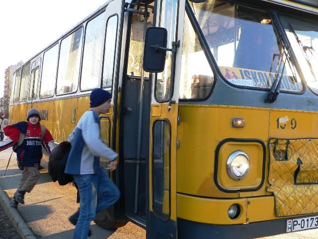 Iskolabusz-hálózatot fog kiépíteni a kormány