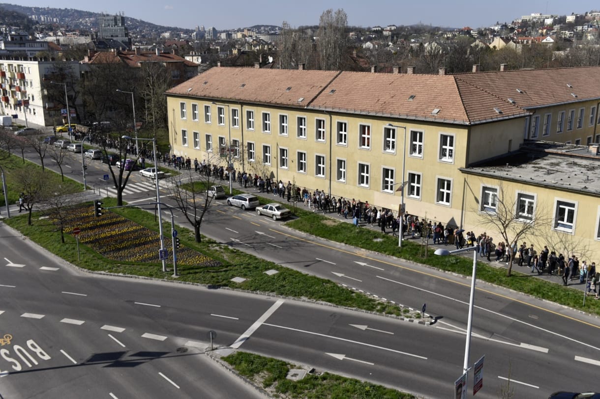 Mi állhat a magas részvétel hátterében?