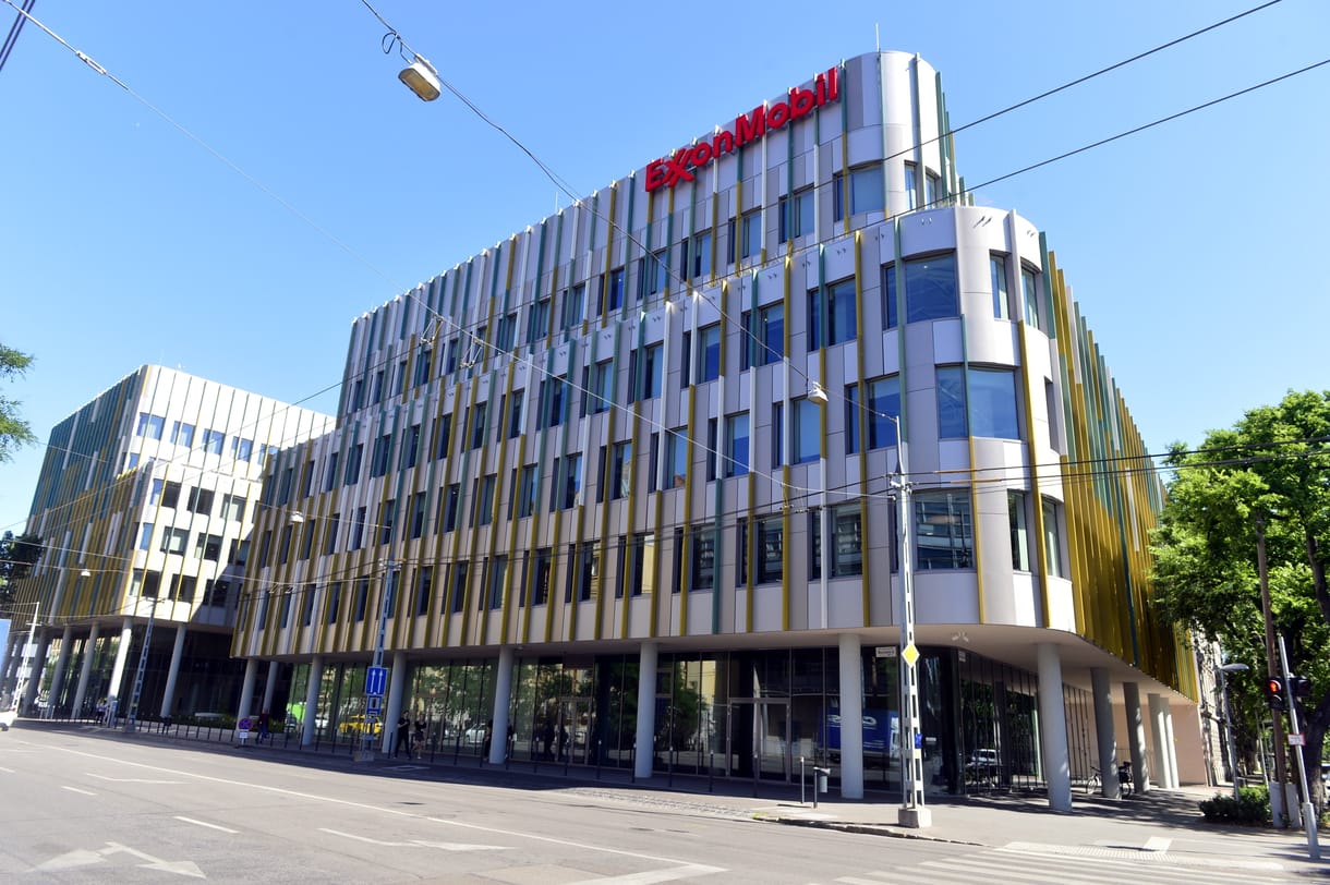 Olaj és gáz nélkül is százmilliárdos profitokat termel Magyarországon az ExxonMobil