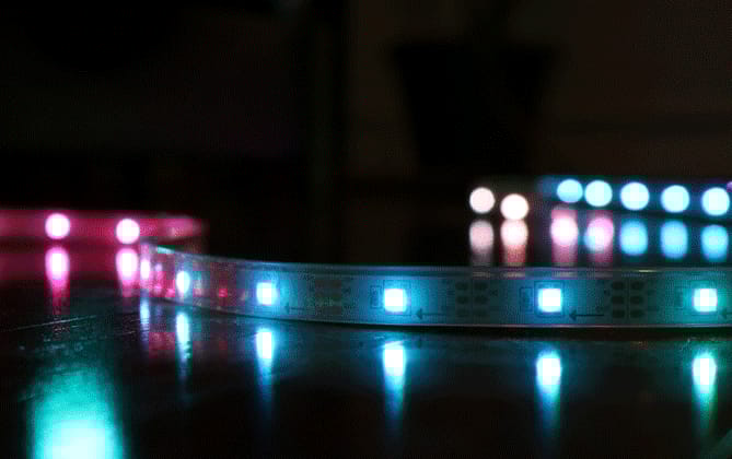 Ön áldozna rá? Okos LED-csíkra gyűjtik a pénzt
